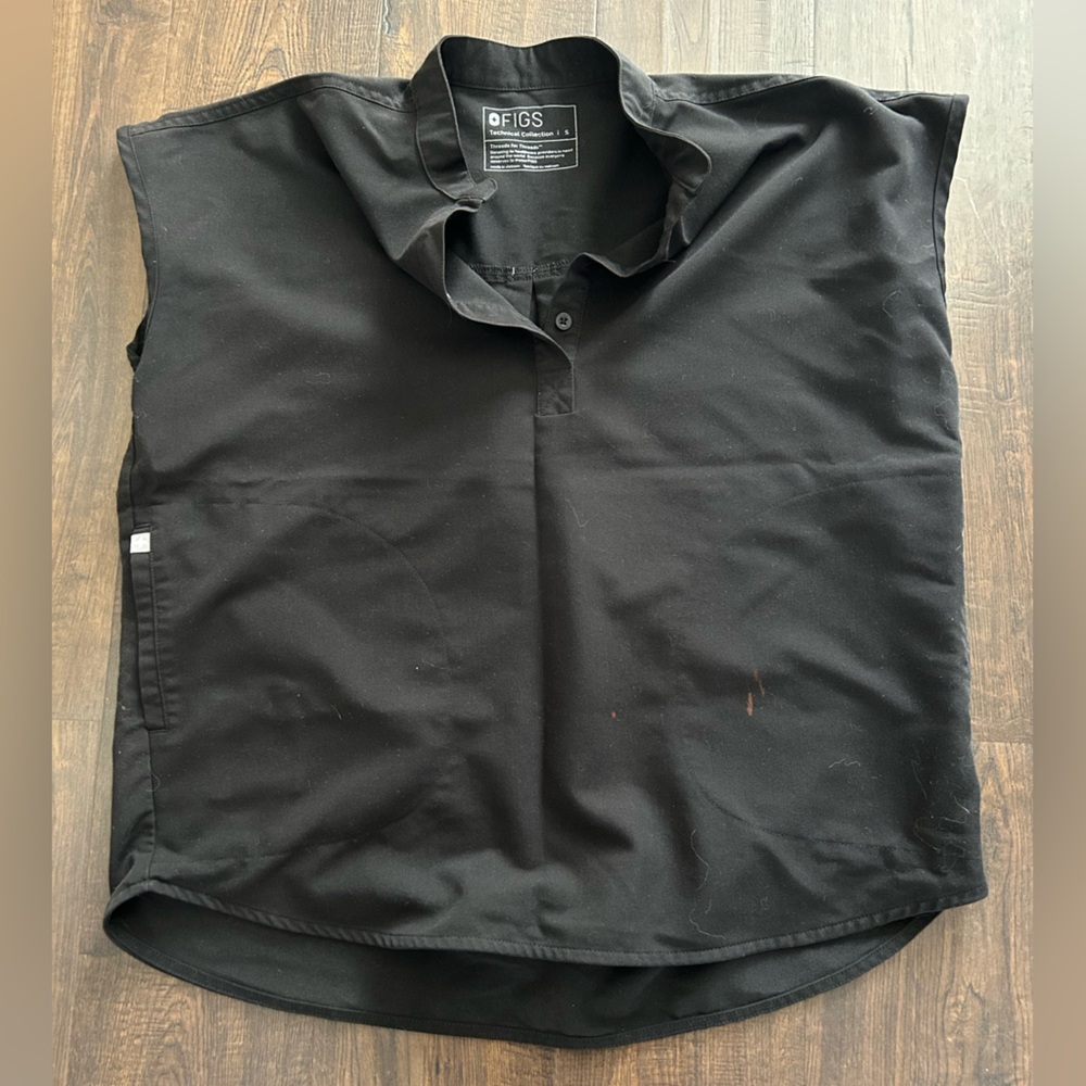 COPY - Figs scrub top